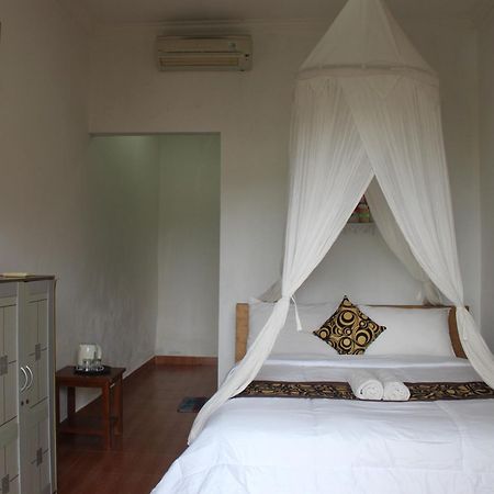 Kusuma Abiakta Sea Side Lembongan 호텔 외부 사진